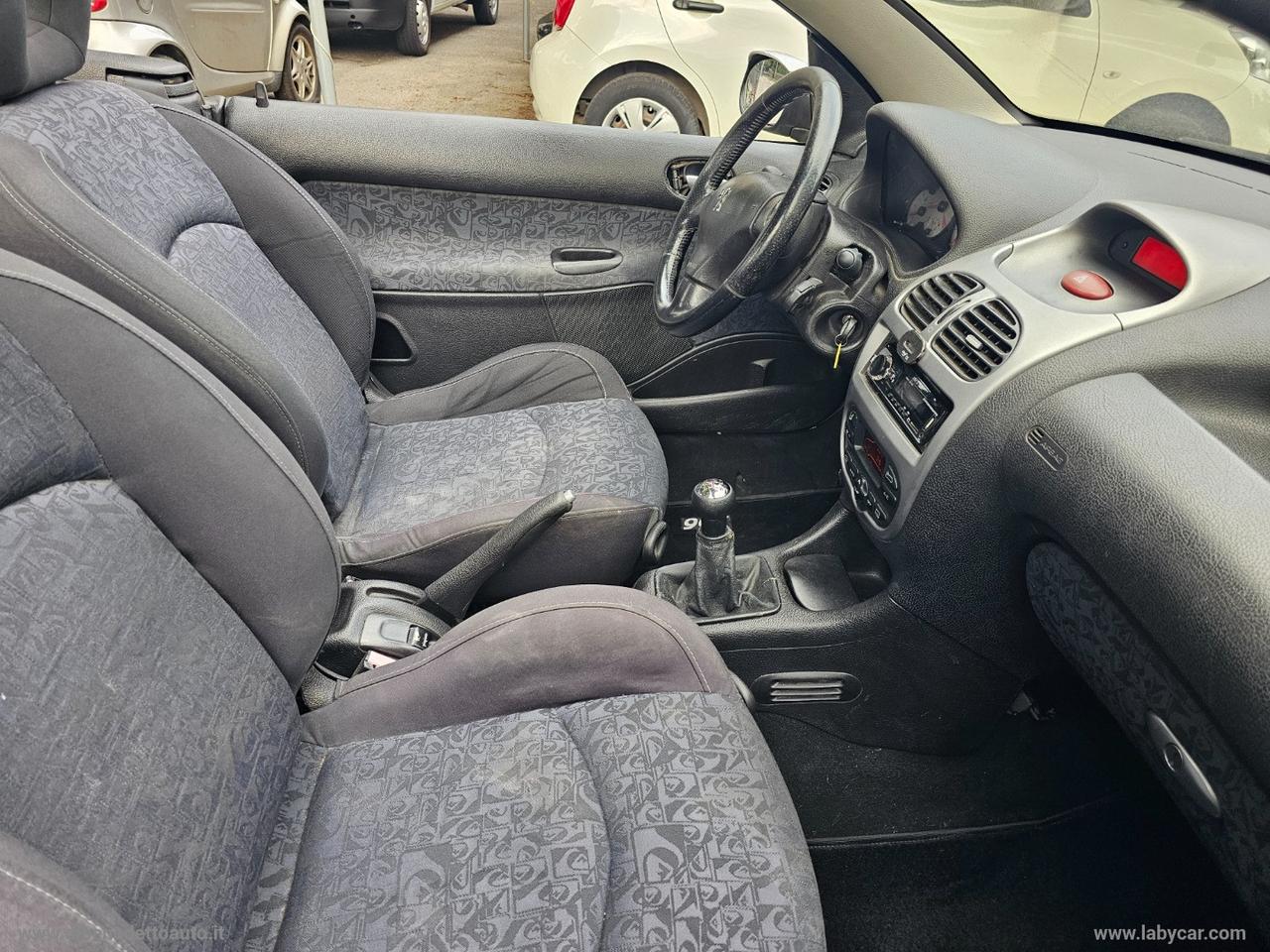 PEUGEOT 206 1.6 16V CC Quiksilver ASI