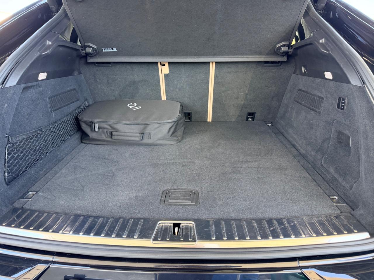 Porsche Cayenne Coupé 3.0 V6 E-Hybrid Platinum Edition