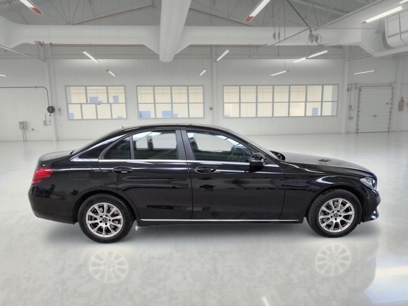 MERCEDES-BENZ C 220 D BUSINESS AUTO 4 PORTE BERLINA