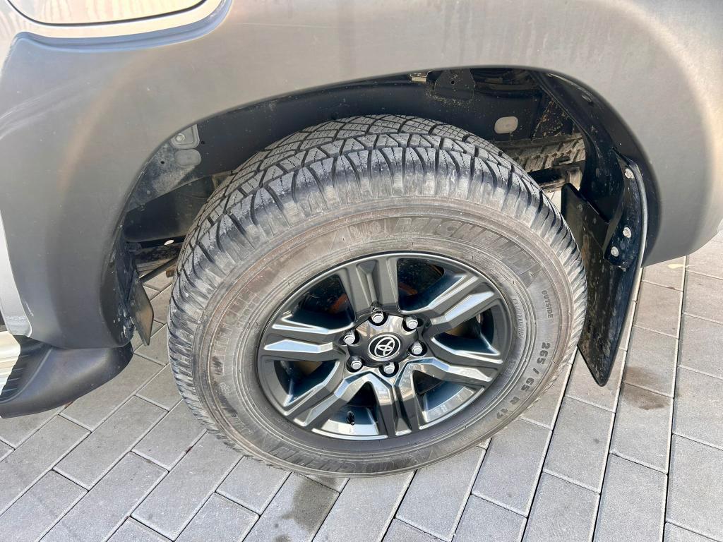 Toyota Hilux Double Cab Hilux 2.8 d double cab Lounge 4wd