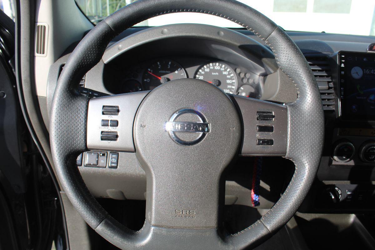 NISSAN - Navara