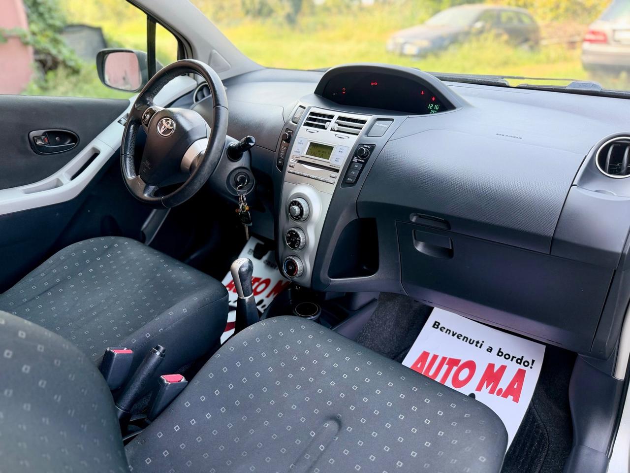 Toyota Yaris 2008 1.0 benzina ok neopatentati garanzia 12 mesi ‘ ok neopatentati