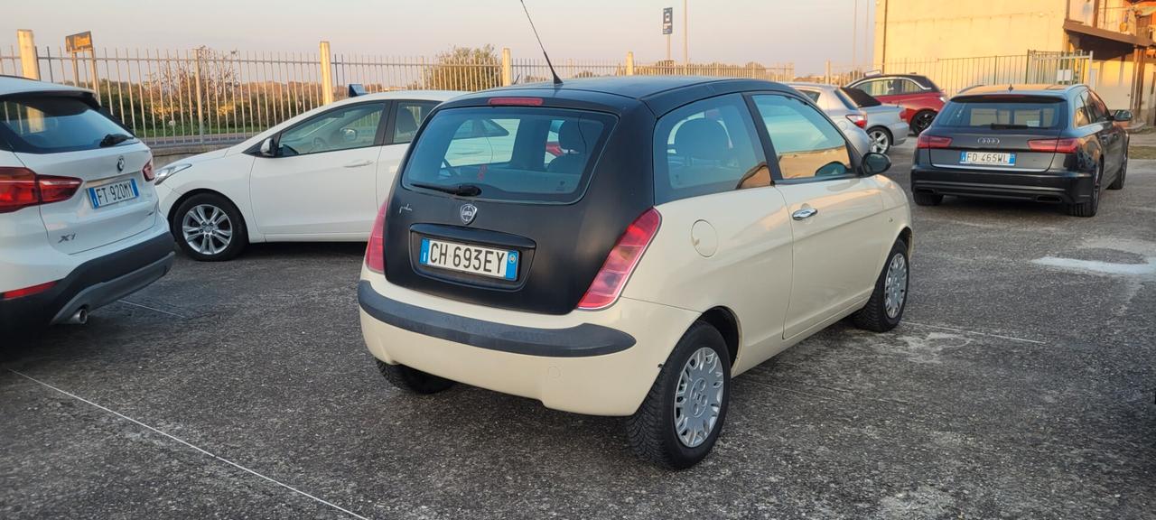 Lancia Ypsilon unico proprietario 1.2 16V Argento