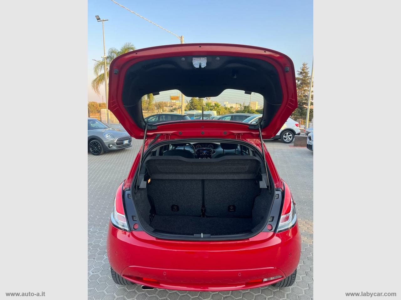 LANCIA Ypsilon 1.0 FireFly 5p.S&S Hybrid Silver Vecchio proprietario privato NO EX NOLEGGIO