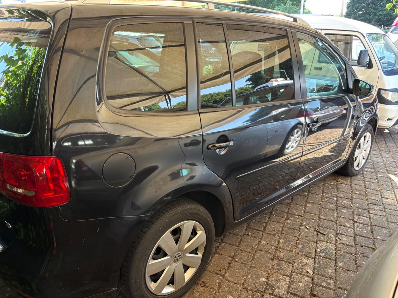 Volkswagen Touran 1.6 TDI DSG Comfortline