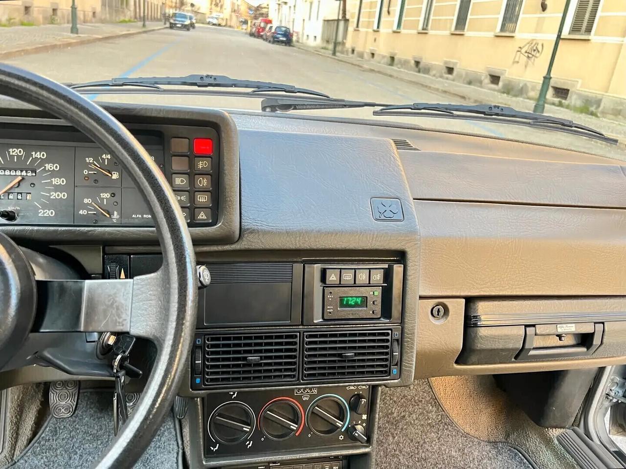 Alfa Romeo 90 2.0 Iniezione