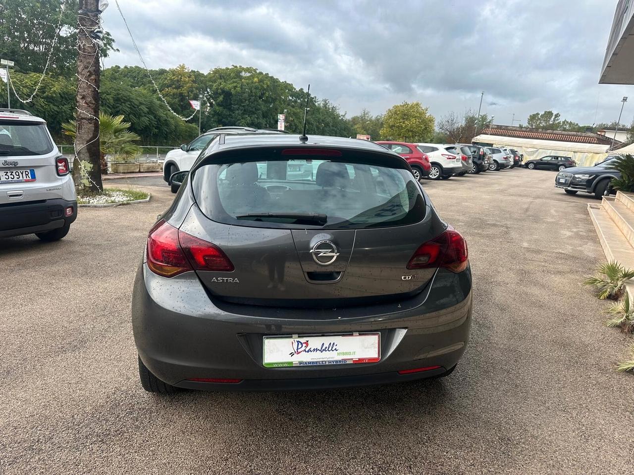 Opel Astra 1.7 CDTI 110CV 5 porte Cosmo NEOPATENTATI