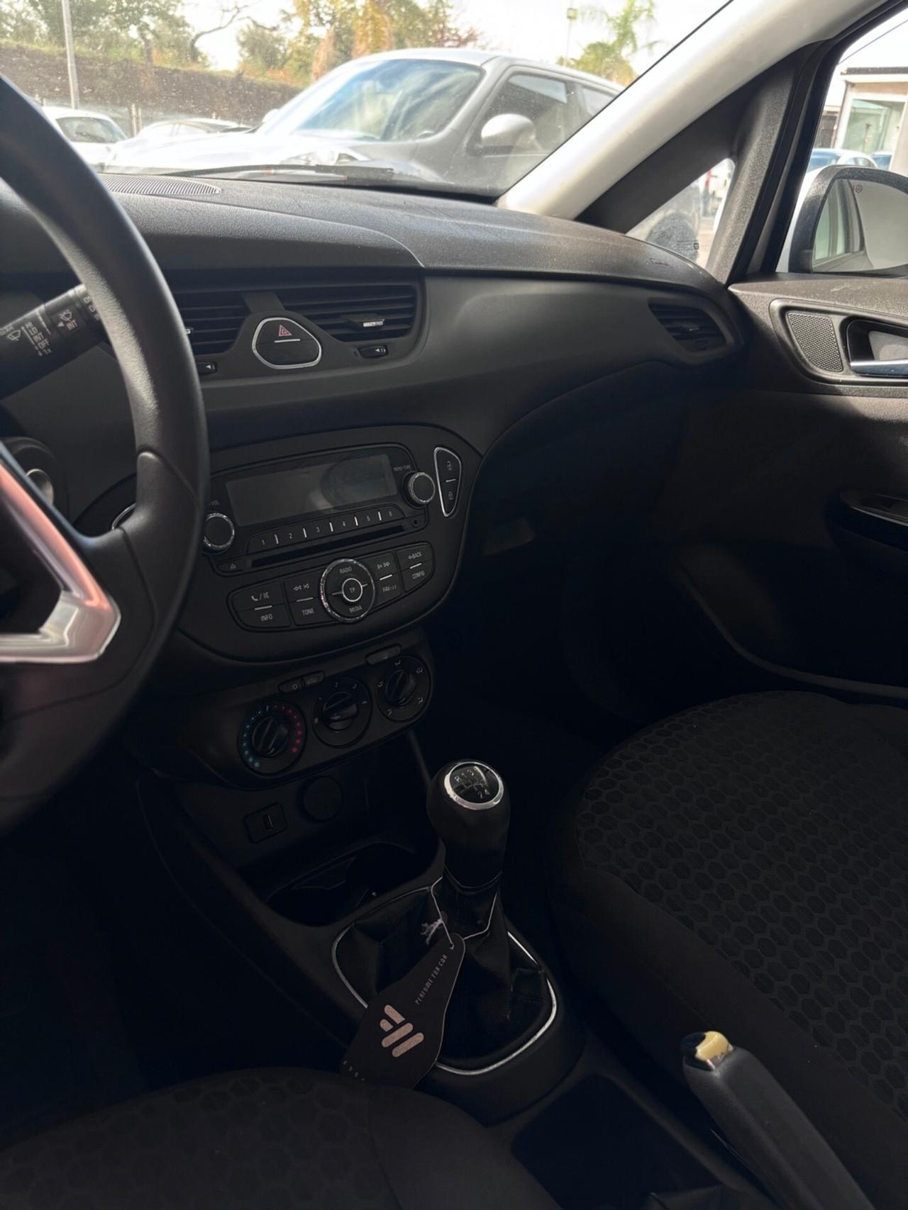 Opel Corsa 1.2 69CV - 2015