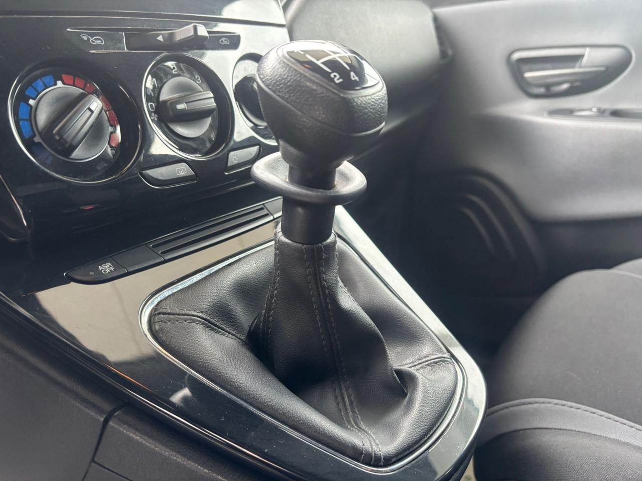 Lancia Ypsilon 1.2 69 CV 5 porte Silver