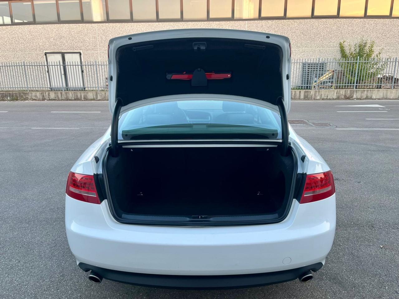 Audi A5 2.7 V6 TDI 2011 134.000km come nuova