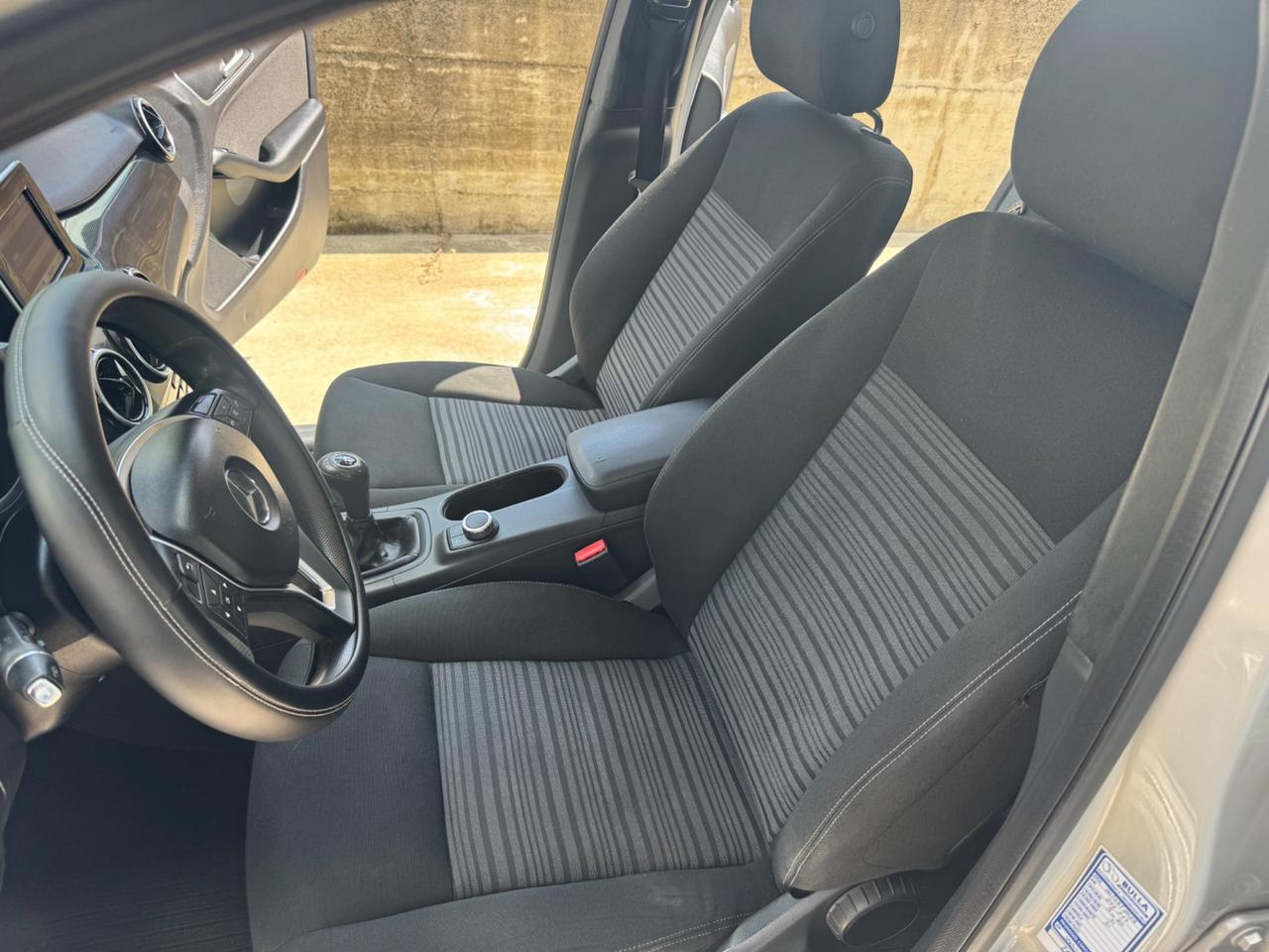 Mercedes-benz B 180 160 BlueEFFICIENCY Executive