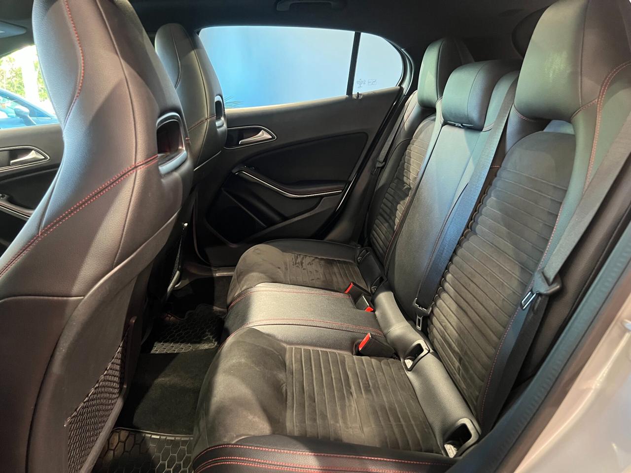 Mercedes-benz GLA 200d Auto 4Matic Premium TETTO