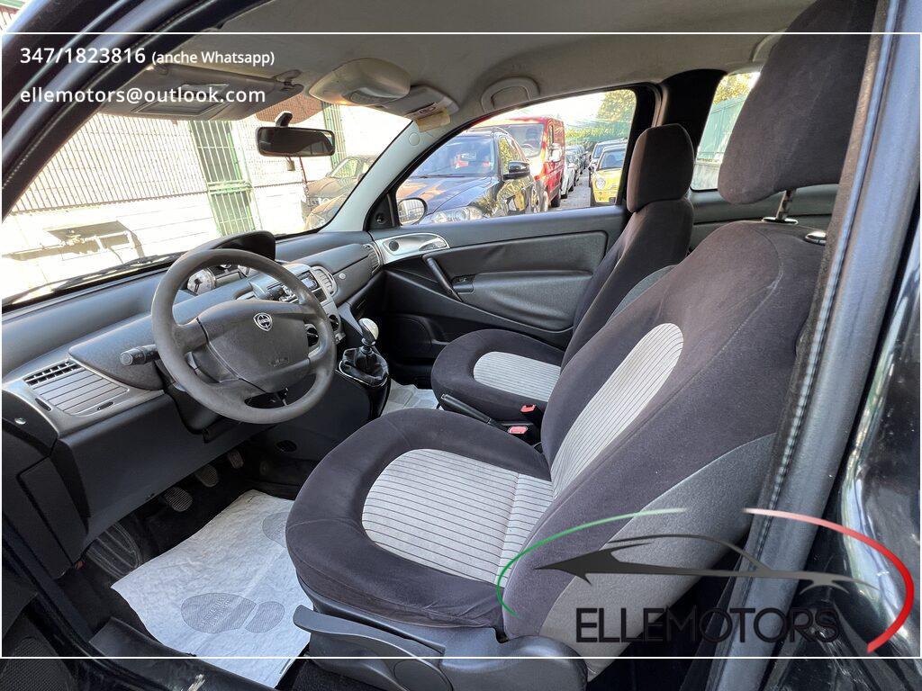 Lancia Ypsilon II 2007 NEOPATENTATI