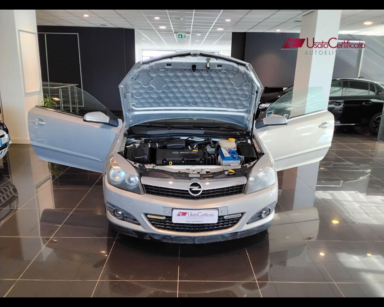 OPEL Astra TwinTop 1.6 16V Twinport Cosmo