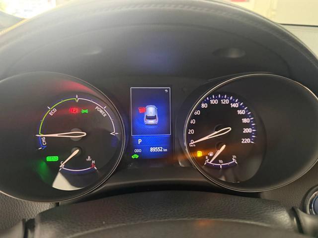 TOYOTA C-HR 1.8 Hybrid E-CVT Business