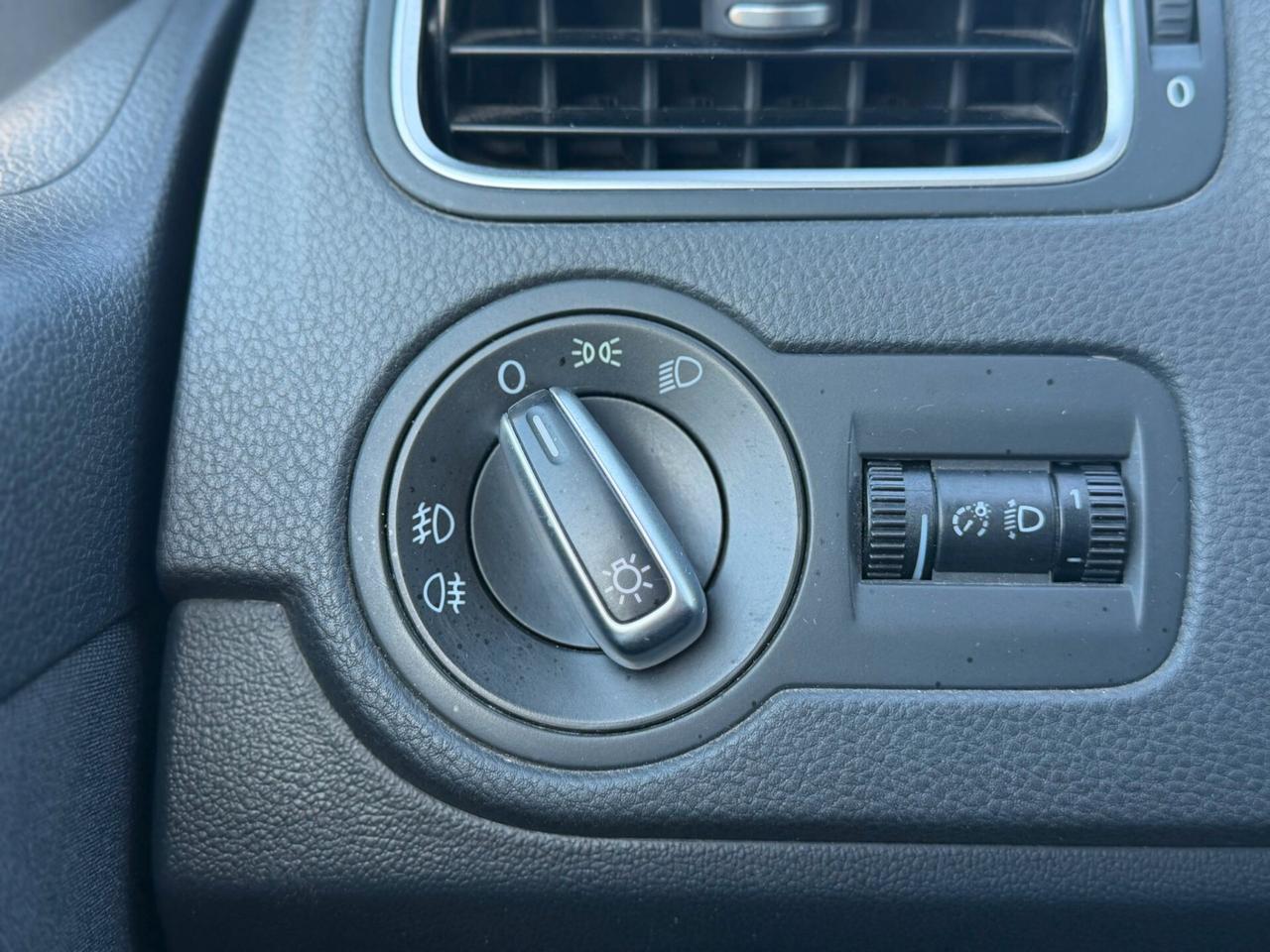 Volkswagen Polo 1.6 GPL Di Serie 2013