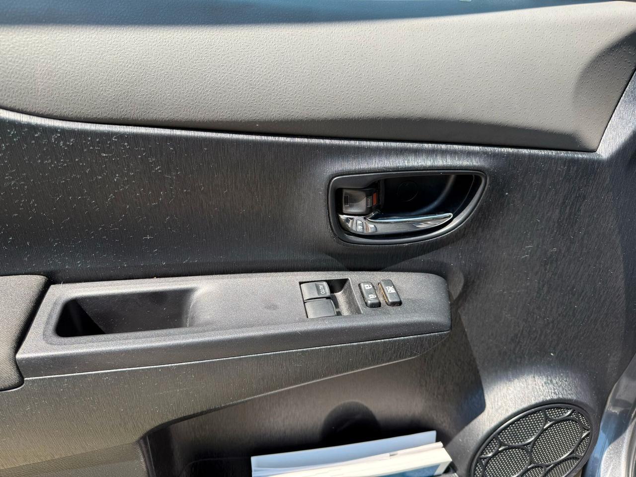 TOYOTA YARIS 1,0 BENZ.