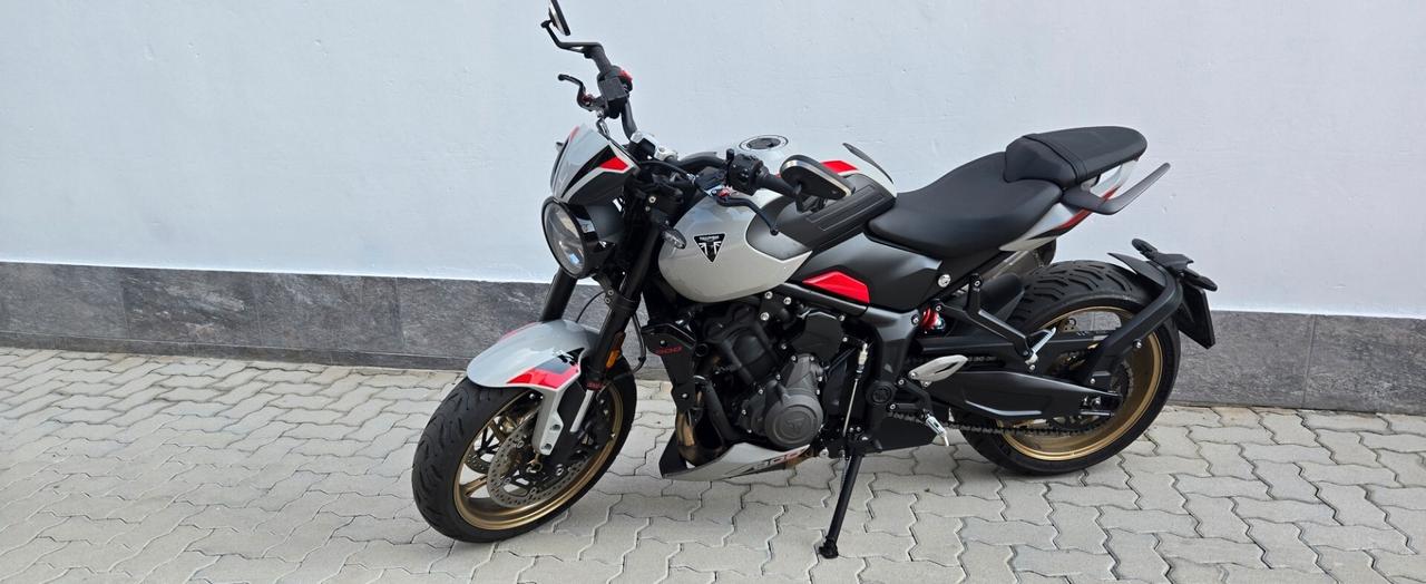 Triumph Trident 900 800