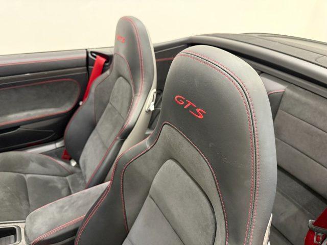 PORSCHE 911 3.0 Carrera 4 GTS Cabriolet