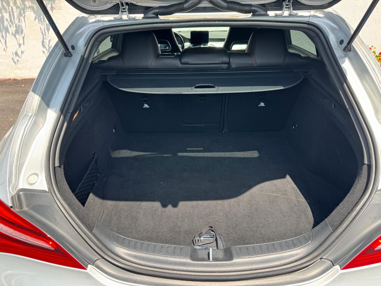 Mercedes-benz CLA 180d Automatic Premium