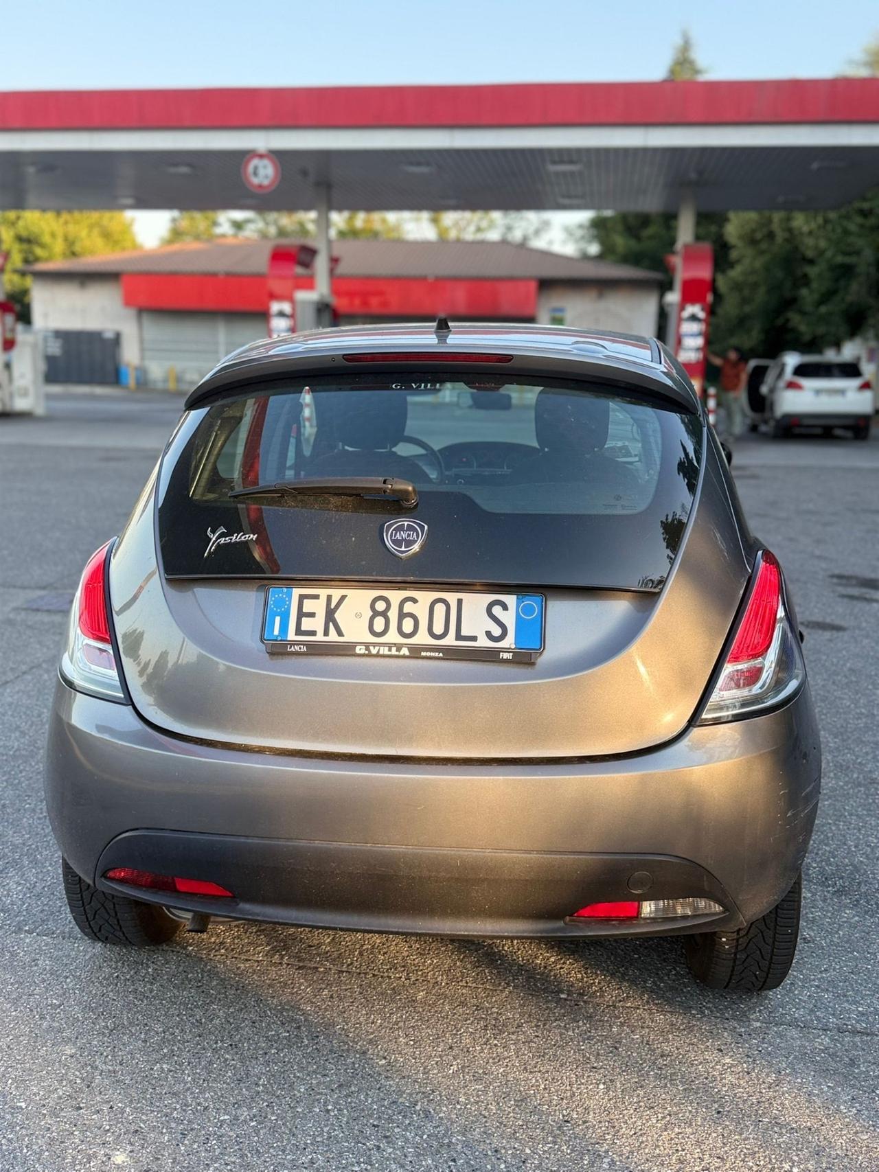 Lancia Ypsilon 1.2 69 CV 5 porte S&S Platinum