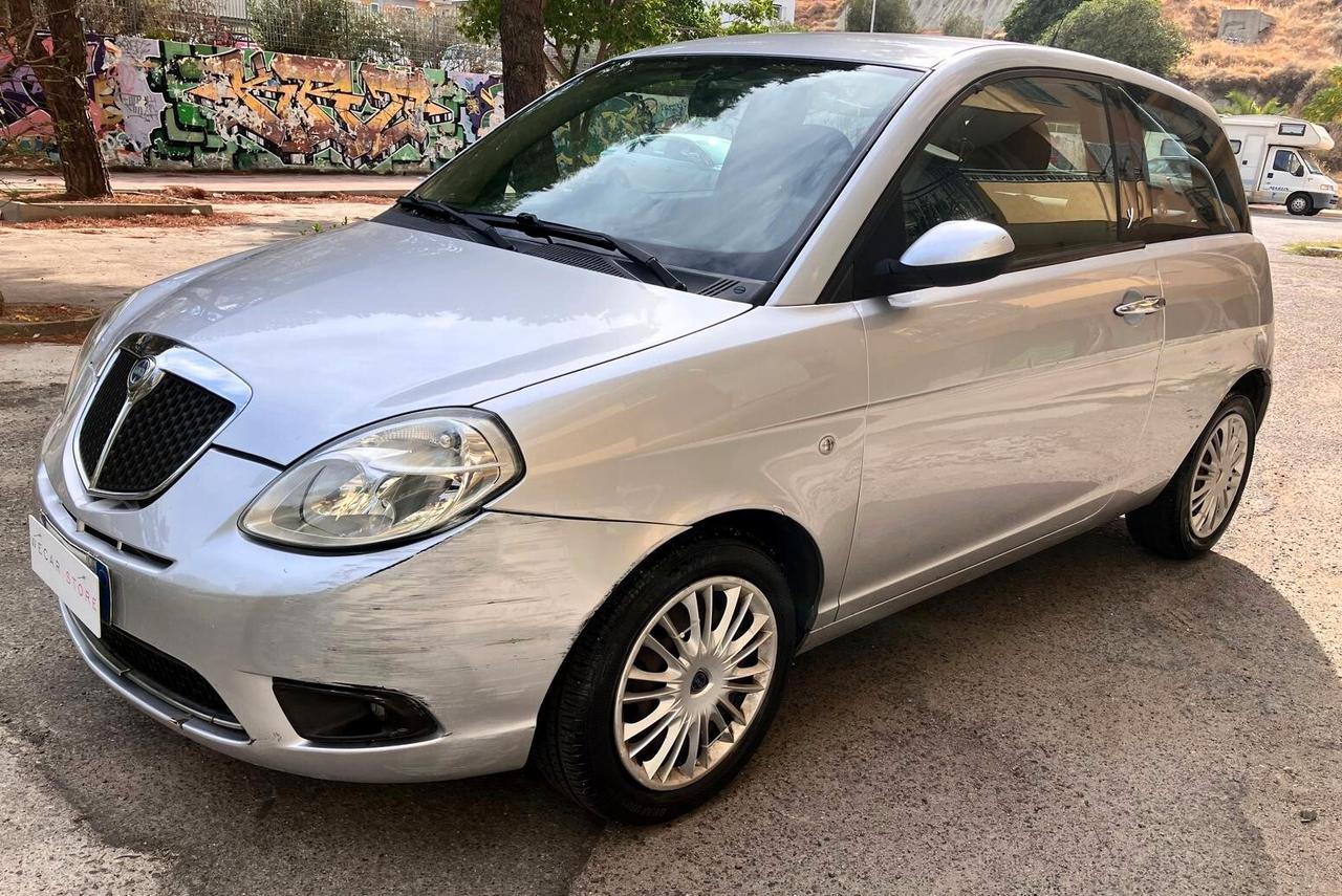 Lancia Ypsilon 1.2 Oro
