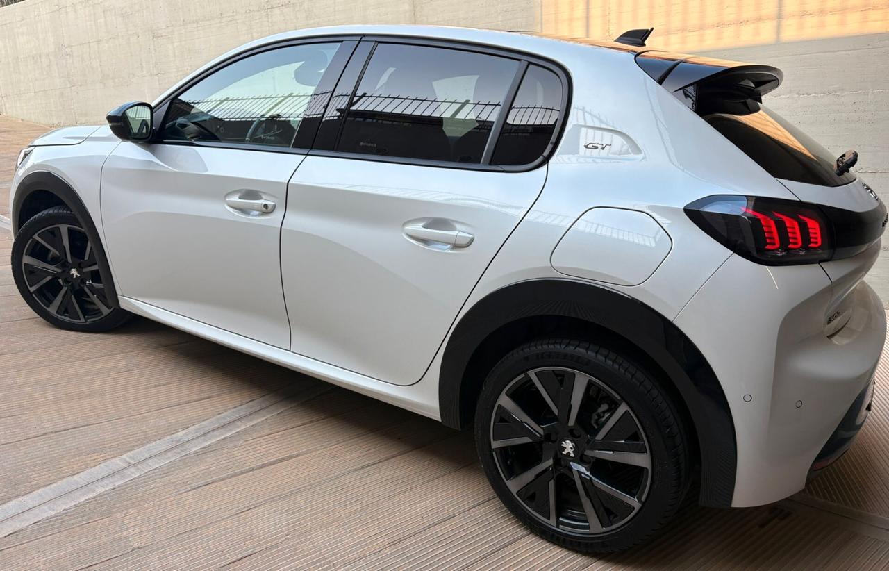 Peugeot 208 GT Turbo