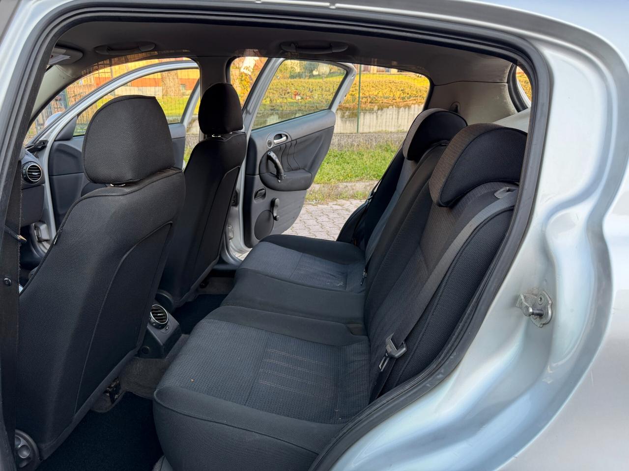 Alfa147 1.9 JTD 5 porte Ok Neopatentati