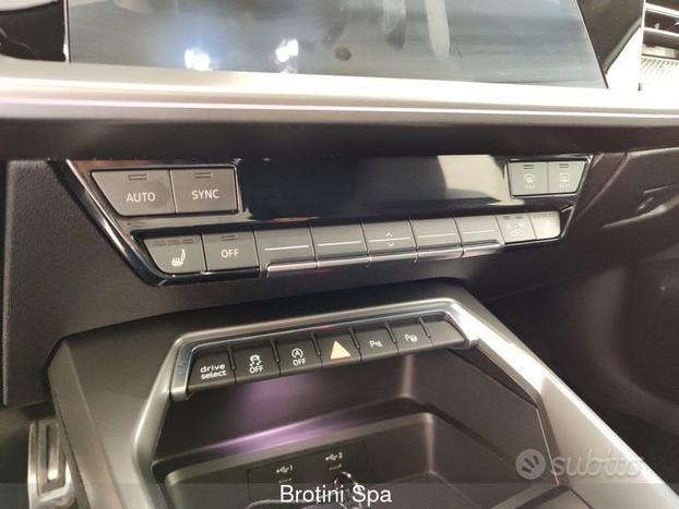 Audi A3 RS 3 SPB TFSI quattro S tronic