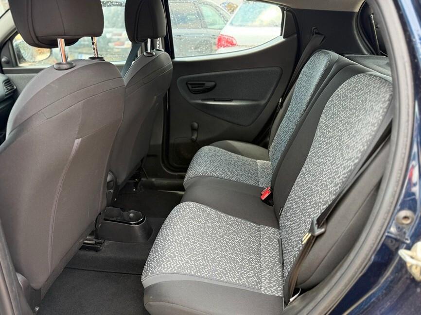 Lancia Ypsilon 1.2 69 CV 5 porte S&S Platinum
