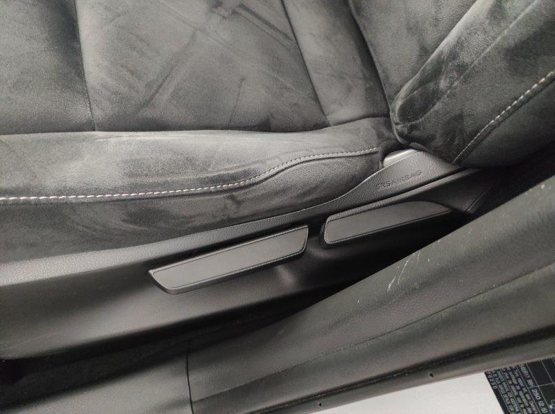 LEXUS UX - UX Hybrid 4WD Executive