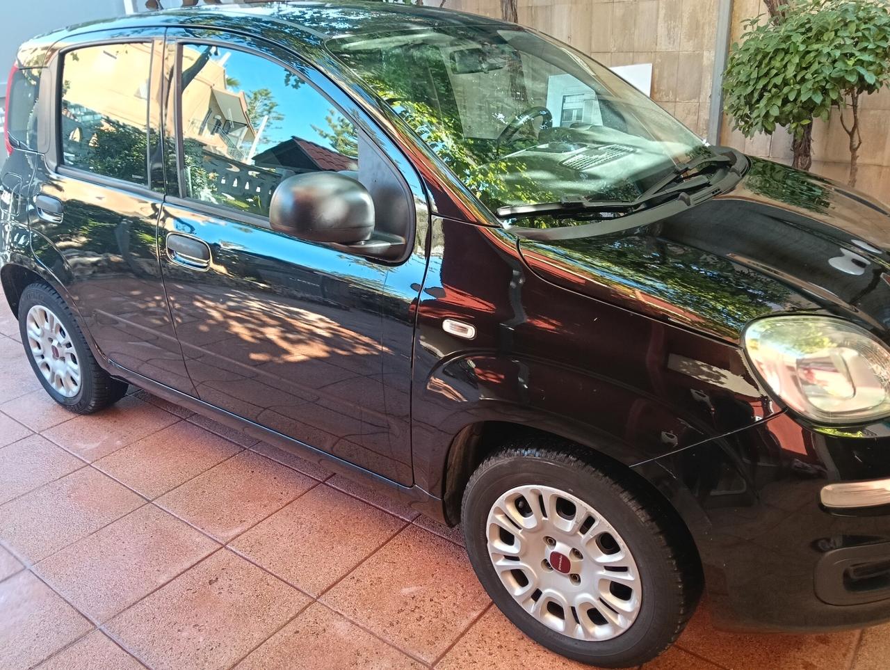 Fiat Panda 1.2 Lounge Uniprop. Full .Opt. EURO 6 DA ESPOSIZIONE