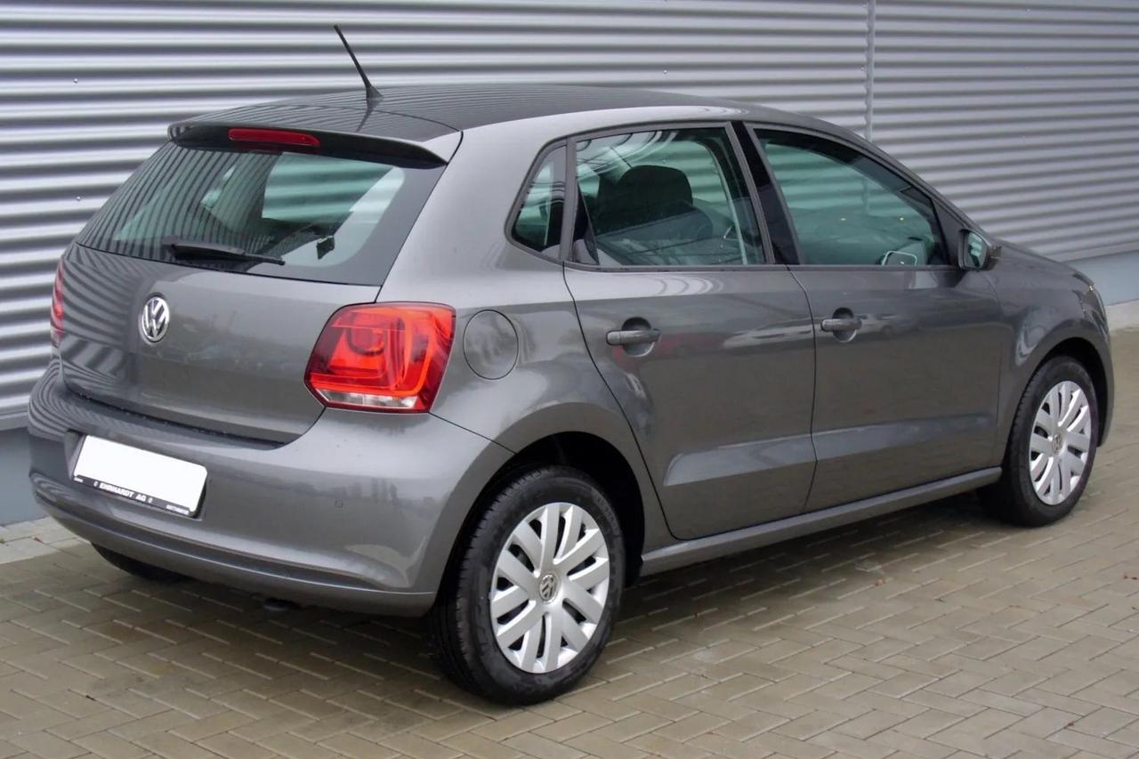 VOLKSWAGEN POLO 1.6 TDI - 5 PORTE - NEOPATENTATI