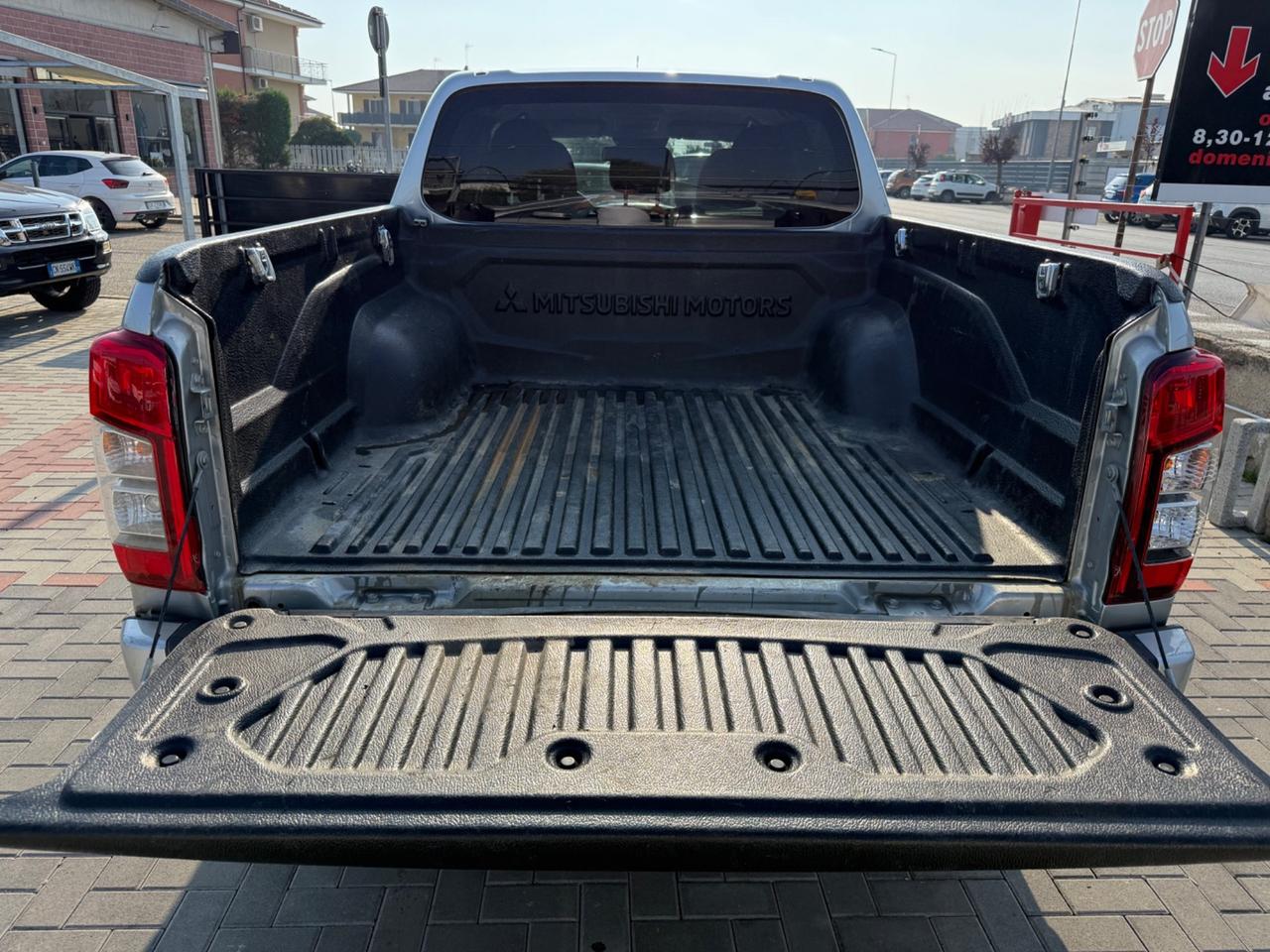 Mitsubishi L200 2.3 D Double Cab 4x4 Super Select Intense