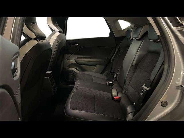 Renault Captur 1.6 E-TECH Hybrid Intens Auto 145cv