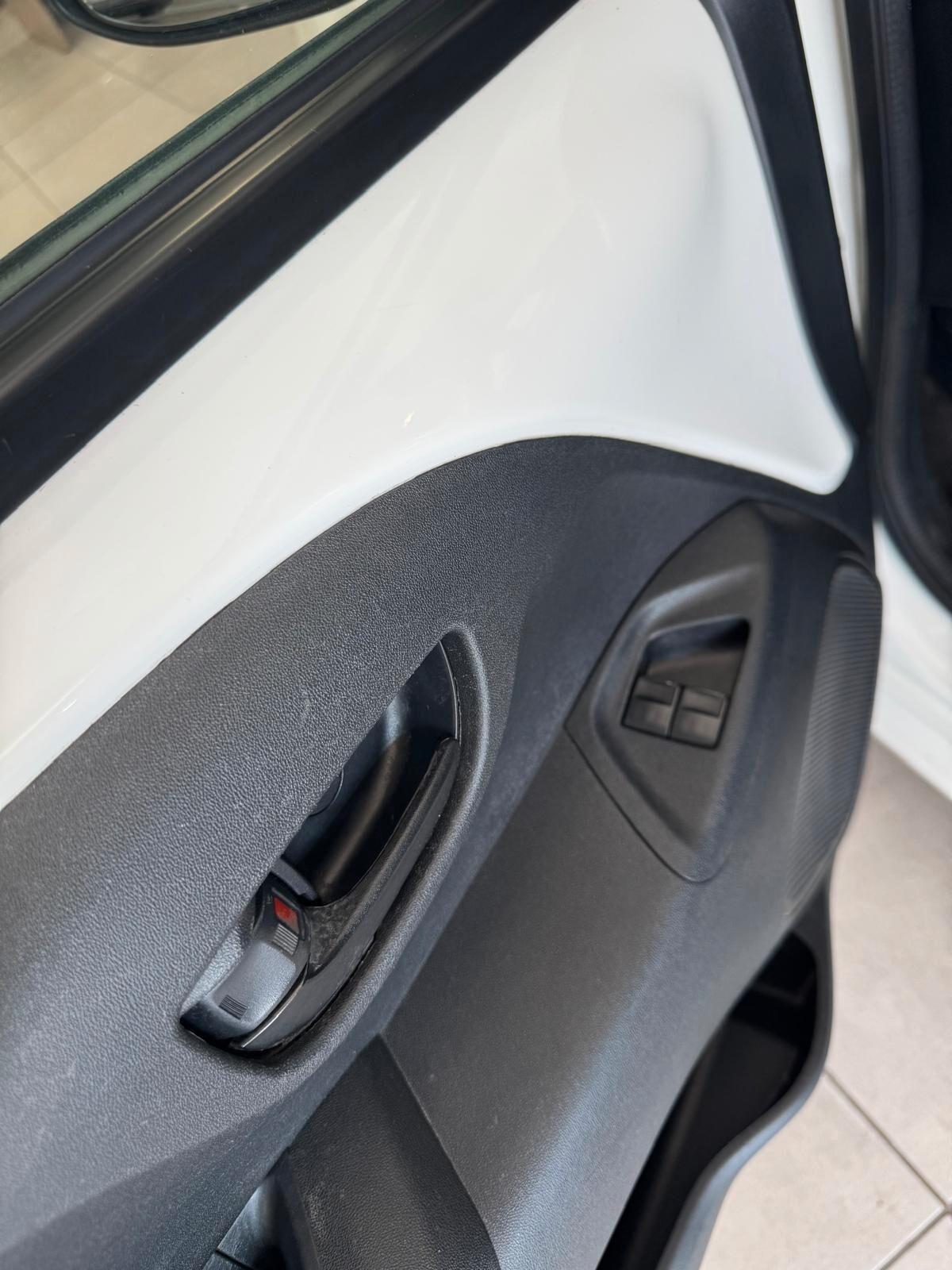 Citroen C1 1.0 VTI (BENZ) 69CV 5P NEOPATENTATI 2015