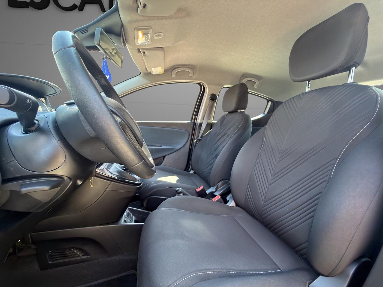 Lancia Ypsilon 1.0 Firefly Hybrid Gold