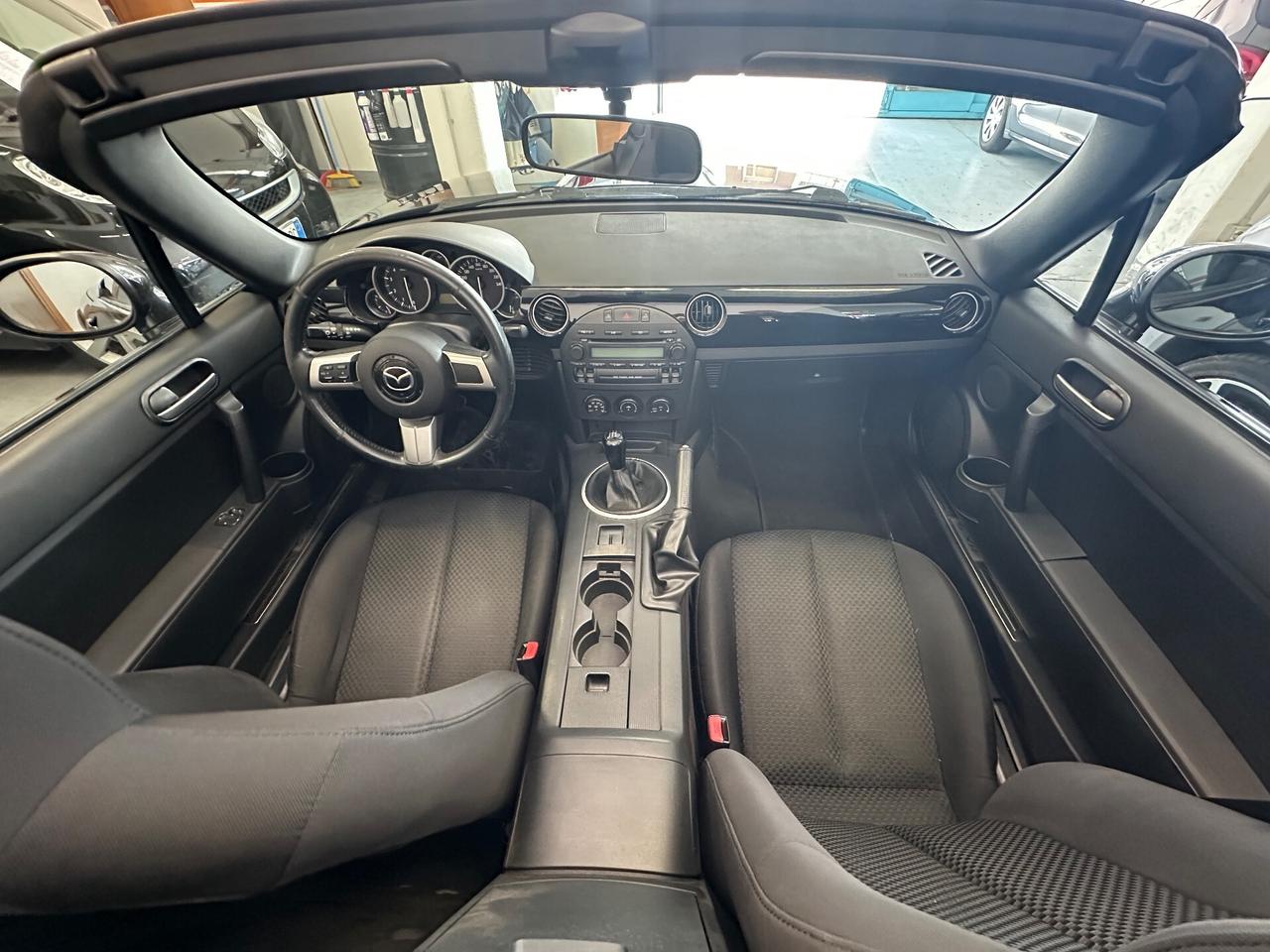 Mazda MX-5 Roadster Coupé 1.8L Wind