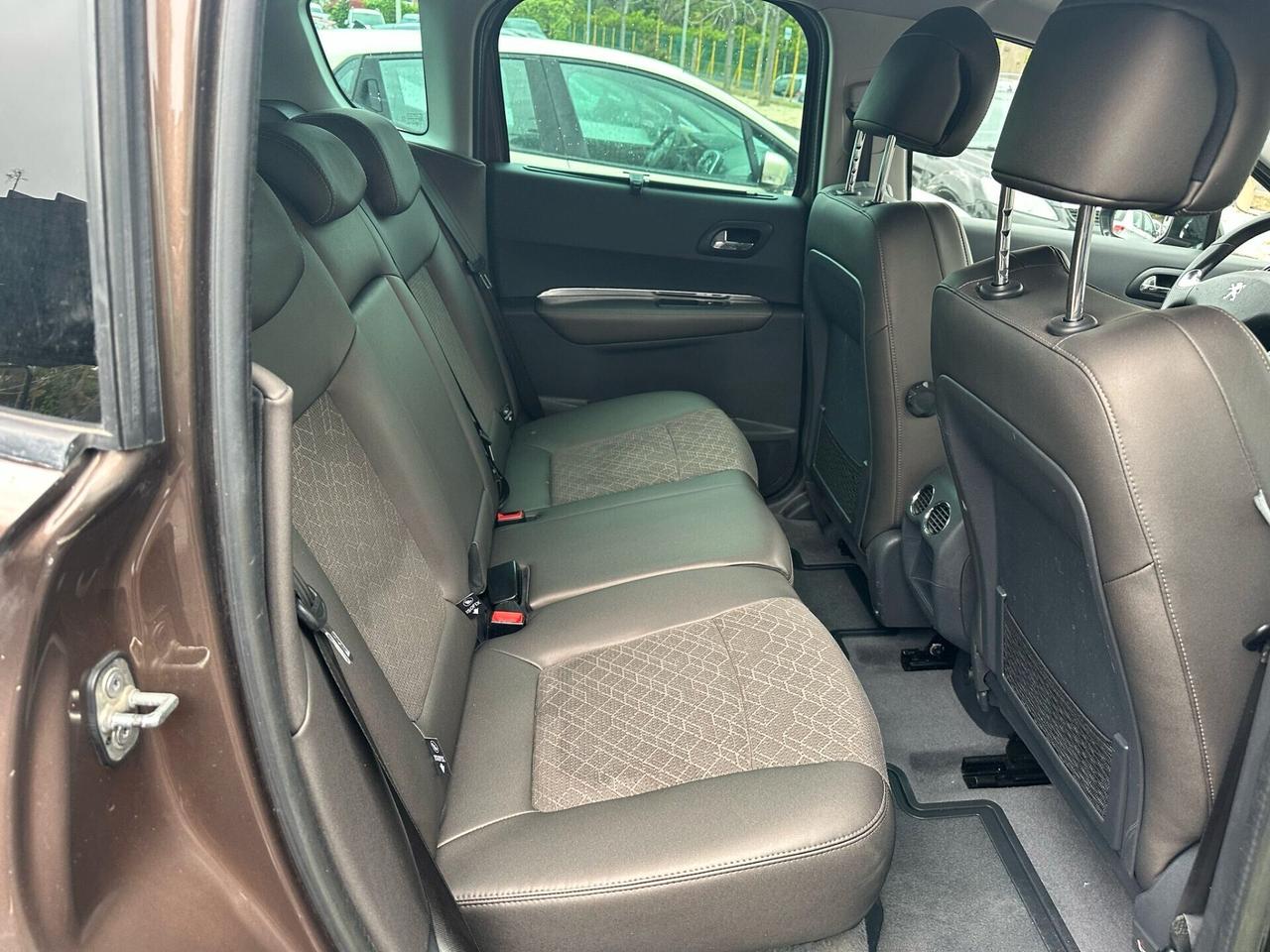 Peugeot 2008 BlueHDi 120 S&S Allure