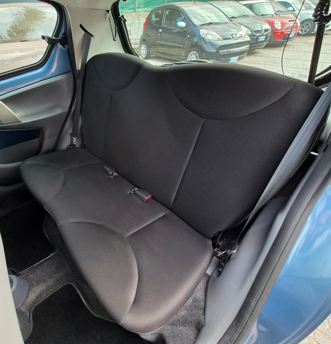 Toyota Aygo 1.0 12V VVT-i 5 porte Sol