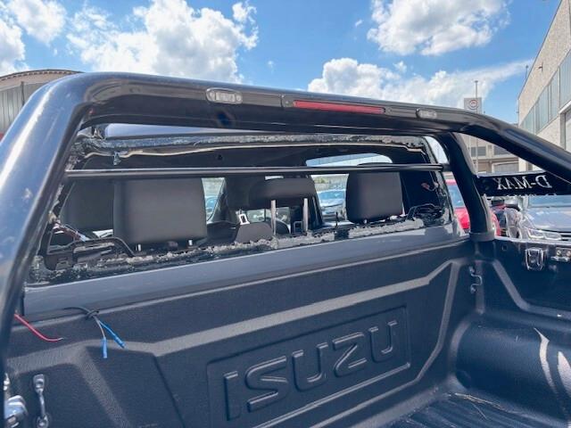 Isuzu D-Max N60 1.9 aut. Space Nitro Sport Cab