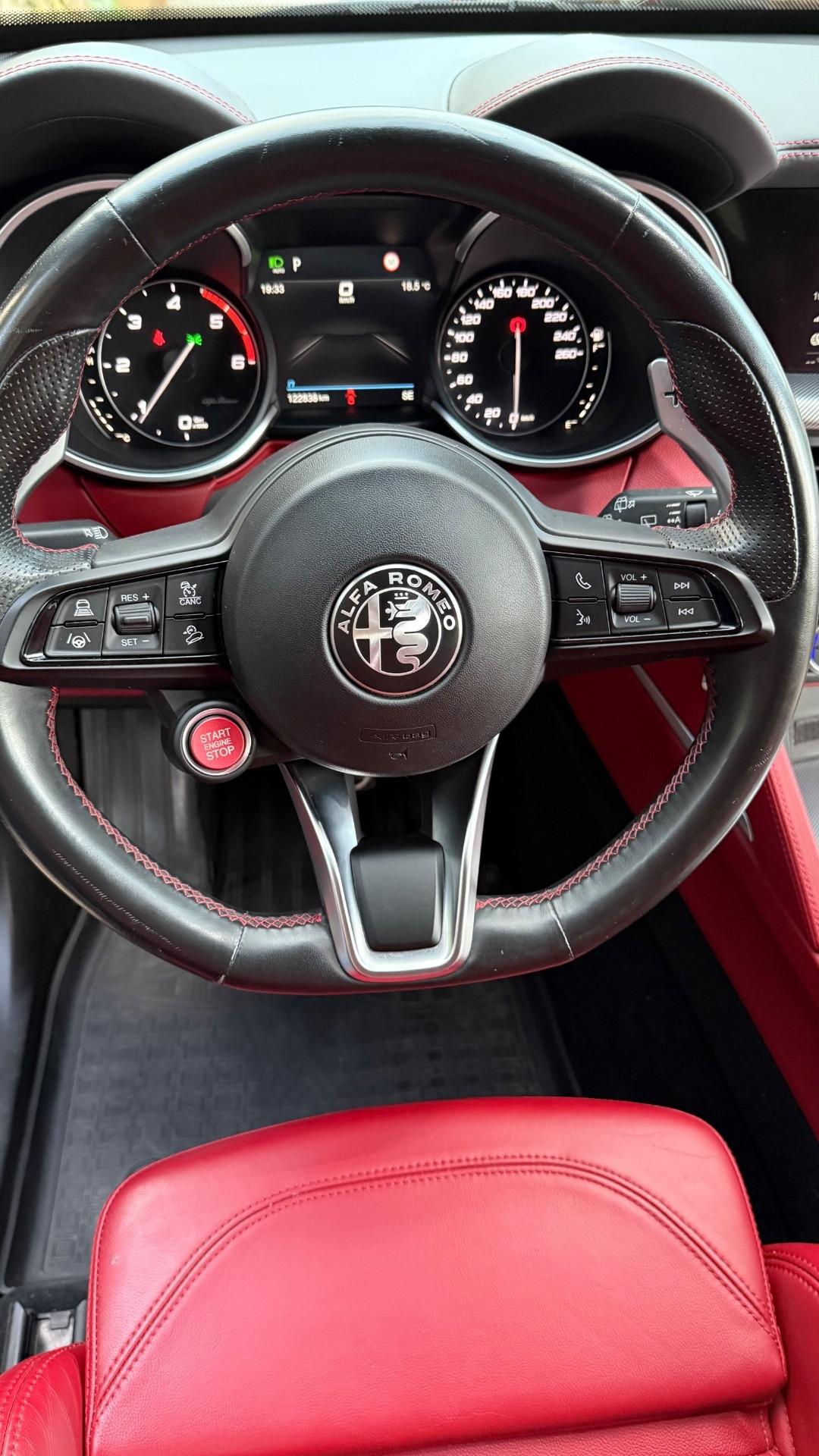 Alfa Romeo Stelvio 2.2 Turbodiesel 210 CV AT8 Q4 Veloce