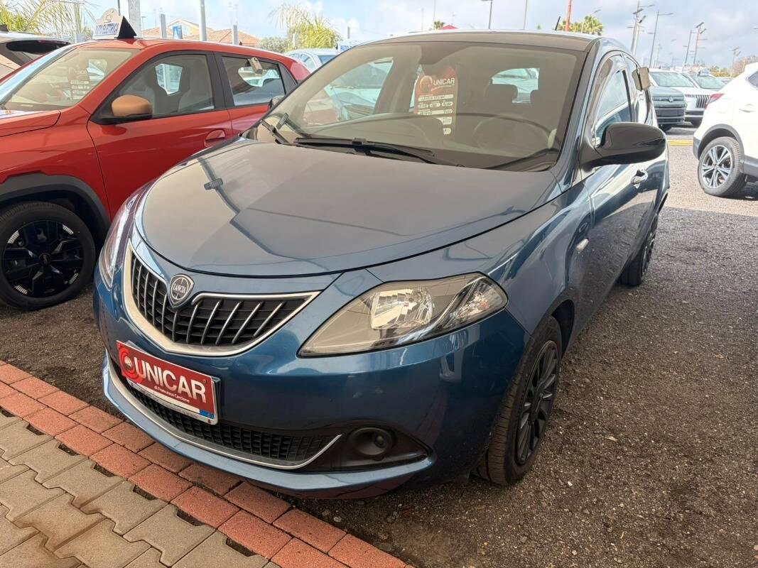 Lancia Ypsilon III 1.0 firefly hybrid Silver s&s 70cv