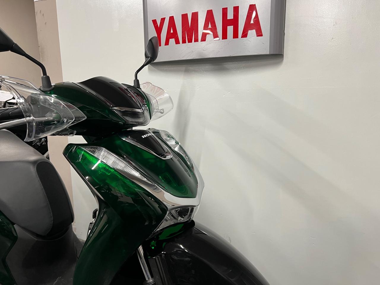 Honda SH 150 Vetro