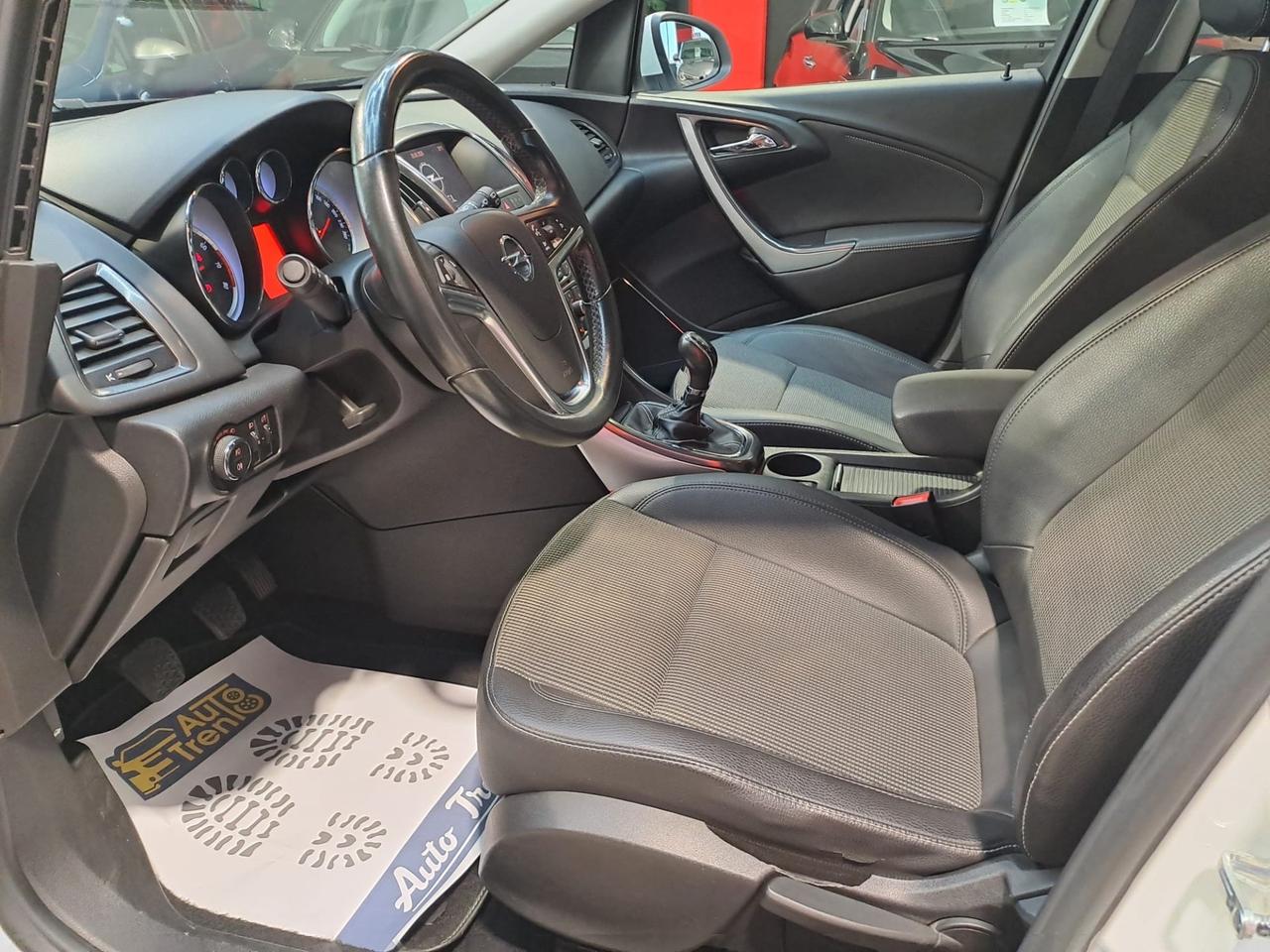 Opel Astra 1.4 Turbo 140CV berlina 110.000 km