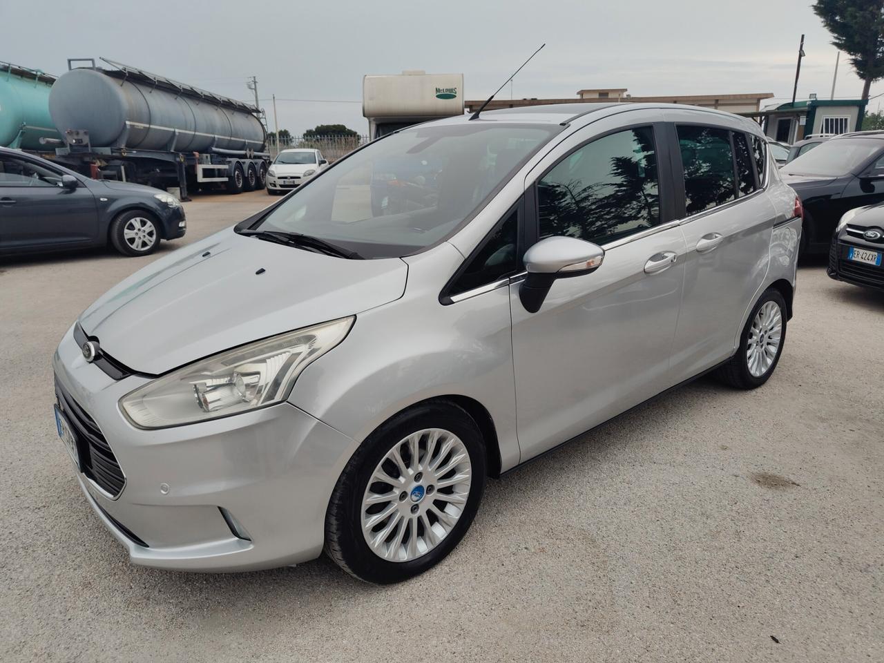 Ford B-Max 1.6 TDCi Titanium gancioTraino