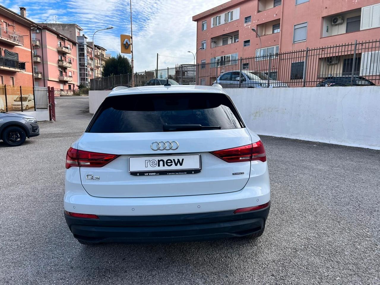 Audi Q3 35 TDI quattro S tronic Business Sport