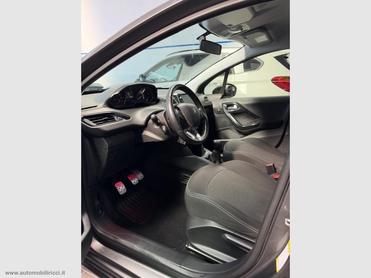 PEUGEOT 208 PureTech 82 5p. Active