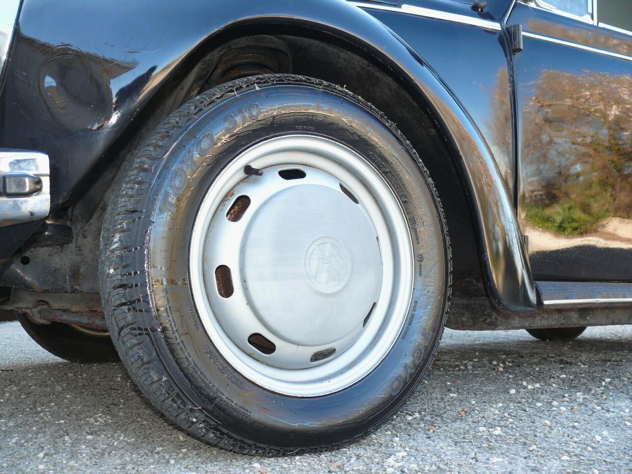 Volkswagen Maggiolino CABRIO (M1100)