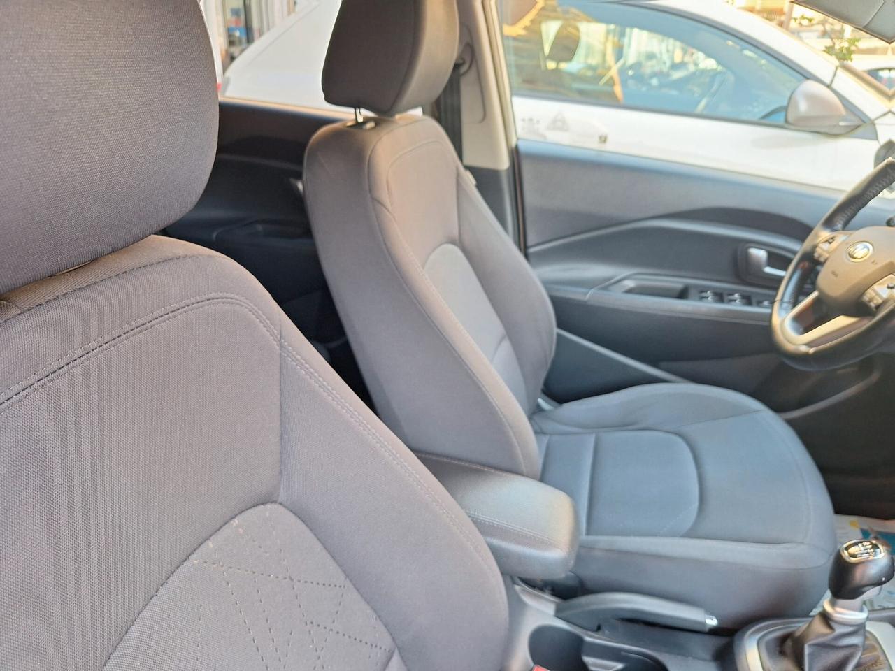 Kia Rio 1.4 CRDi 5p. Cool